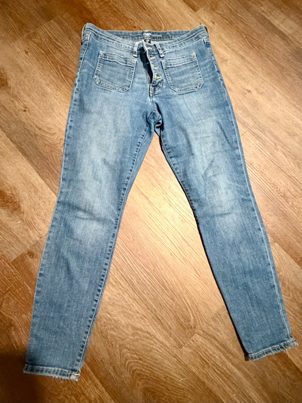 GAP Women's Light Wash Skinny Jeans